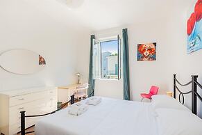 Rental in Rome Jenner Apartment
