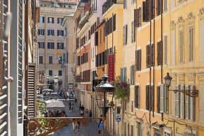 Rental in Rome Frattina Atmosphere Apartment