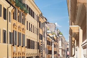 Rental in Rome Frattina Atmosphere Apartment