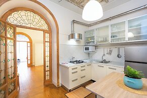 Rental in Rome Frattina Atmosphere Apartment