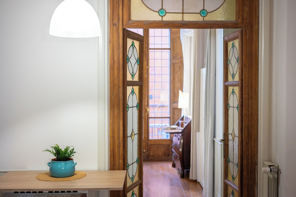 Rental in Rome Frattina Atmosphere Apartment