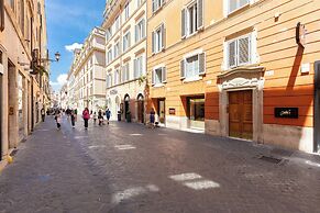Rental in Rome Frattina Atmosphere Apartment