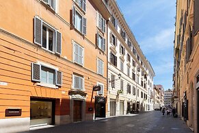 Rental in Rome Frattina Atmosphere Apartment