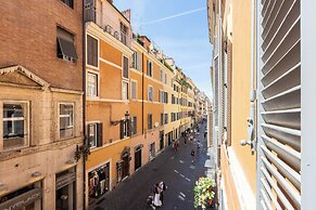 Rental in Rome Frattina Atmosphere Apartment