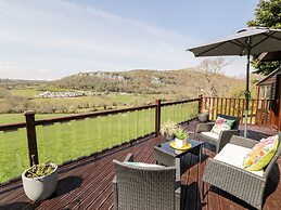 Summertime Lodge