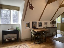 Queensbury Loft