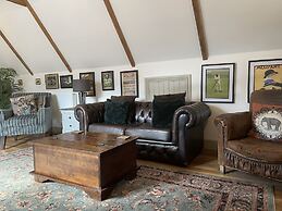 Queensbury Loft