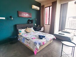 A Comfy & Stylish Studio in Empire Damansara