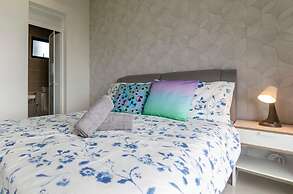 Chic 2BR Dpristine, Legoland Free Parking