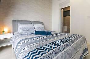 A Lovely 2BR D'pristine Suite Near Legoland