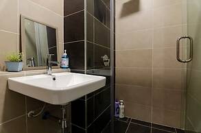A Lovely 2BR D'pristine Suite Near Legoland