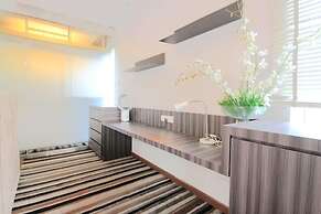 Chic 4BR Oasis With Gazebo, Your Dream Getaway
