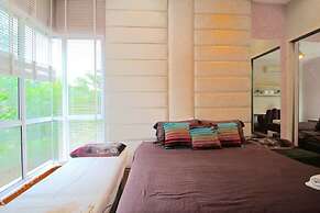 Chic 4BR Oasis With Gazebo, Your Dream Getaway