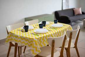 Bright & Modern 3BR Suite, Free Parking