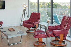 2 Bed - Leeward House by Pureserviced