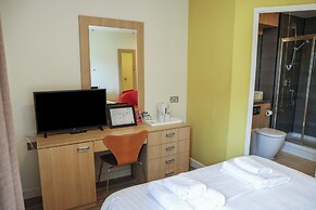 Jubilee Ground-floor Double Bedroom