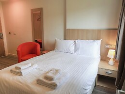 Jubilee Ground-floor Double Bedroom