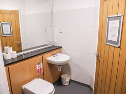 Jubilee First-floor King-size Bedroom