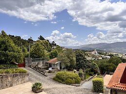 Nomad s Country - Cimo de Vila Mountain Window