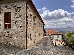 Nomad s Country - Cimo de Vila Mountain Window