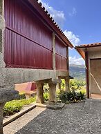 Nomad s Country - Cimo de Vila Mountain Window