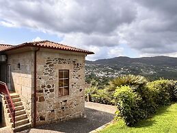 Nomad s Country - Cimo de Vila Mountain Window