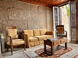 Nomad s Country - Cimo de Vila Mountain Window