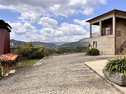 Nomad s Country - Cimo de Vila Mountain Window