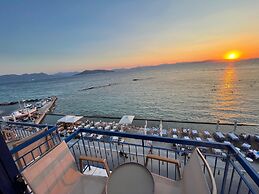 Avra Hotel