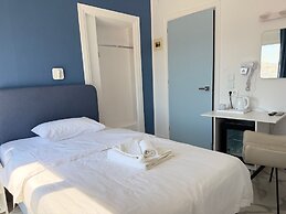 Avra Hotel