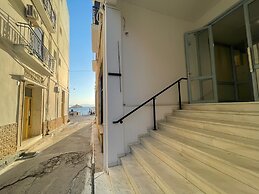 Avra Hotel