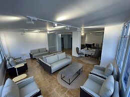 Avra Hotel