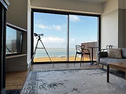 Mostyn View