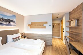Chalet Aster