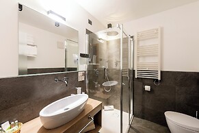 Chalet Aster