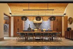 Singular Signature Residences