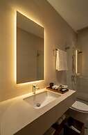 Singular Signature Residences