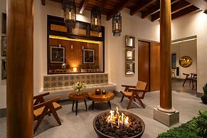 Singular Signature Residences
