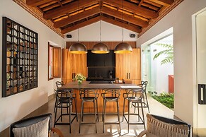 Singular Signature Residences