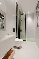 Two Bedroom Colorful & Exotic Flat in Alrabie