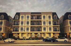 Three Bedroom Colorful & Exotic Flat in Alrabie