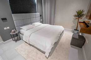 Two Bedroom Stylish & Relaxing Flat in Al-rabie