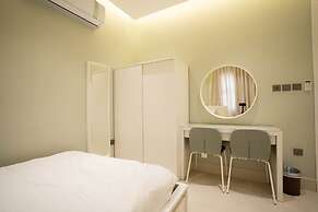 Trendy Apartment in Almalqa