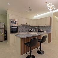 Executive & Secluded 2-bedroom Apartment in Alnada