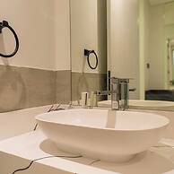 Executive & Secluded 2-bedroom Apartment in Alnada