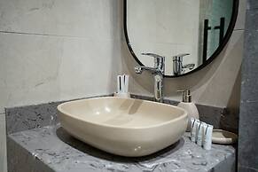 Three Bedroom Trendy Apartment in Qurtoba