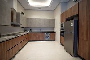 Three Bedroom Trendy Apartment in Qurtoba