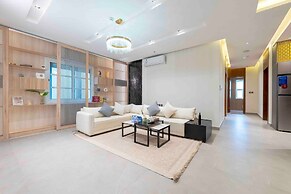 Stylish & Relaxing Flat in Alwadi Vll