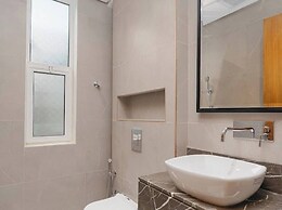 Luxurious 2-br Flat With Relaxation Space lll