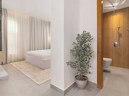 Luxurious 2-br Flat With Relaxation Space lll